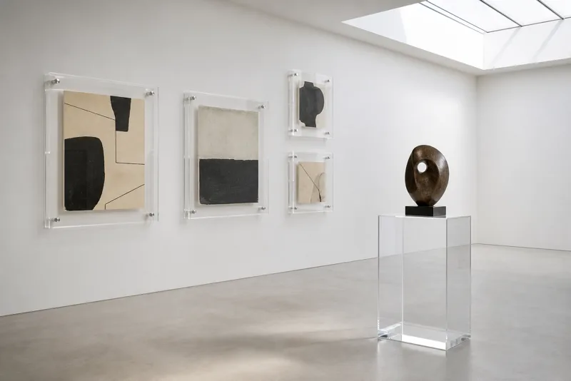 Galleries & Art Spaces — typical acrylic museum display use case