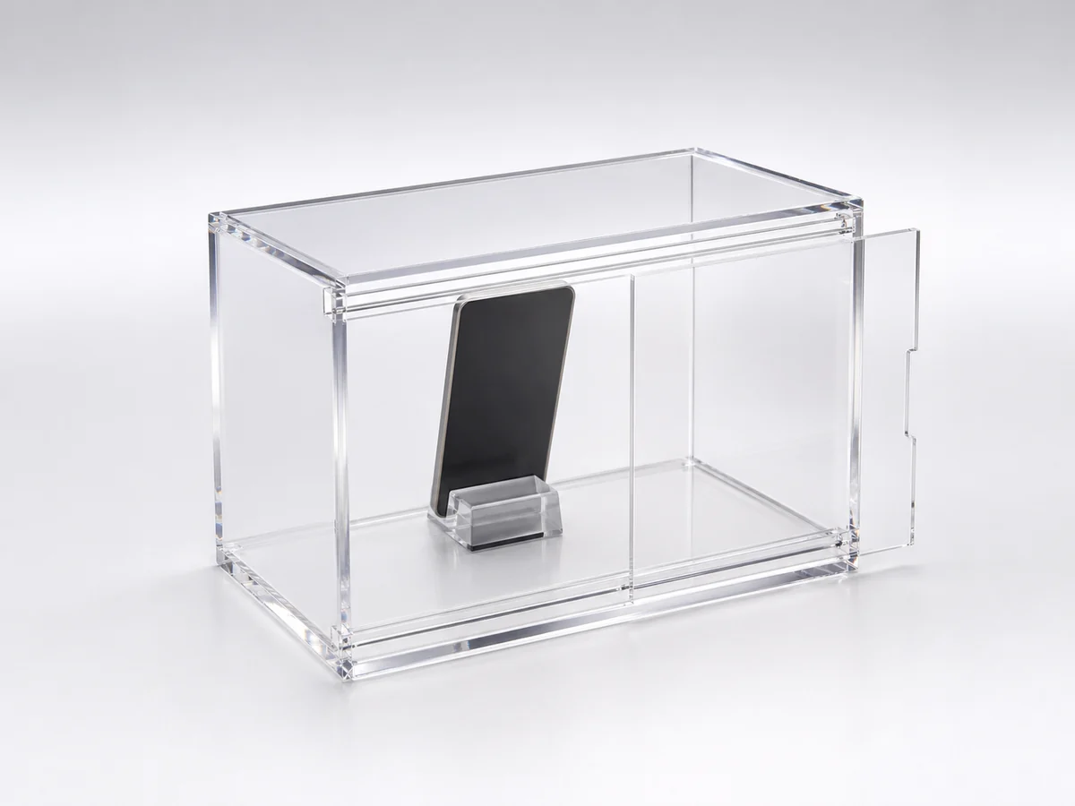 Sliding-Door Cases — acrylic countertop display case format